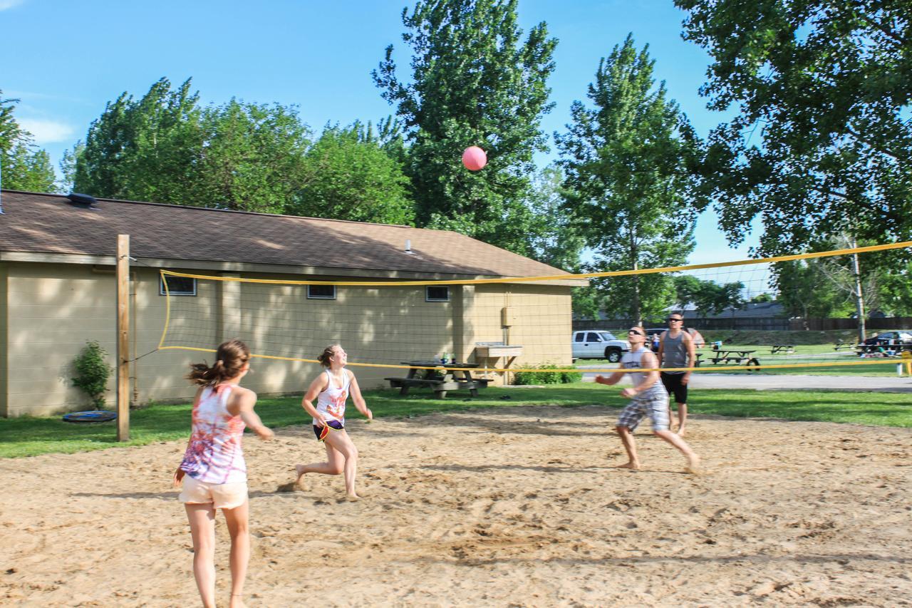 Отель Sandusky Koa Holiday Campground Экстерьер фото