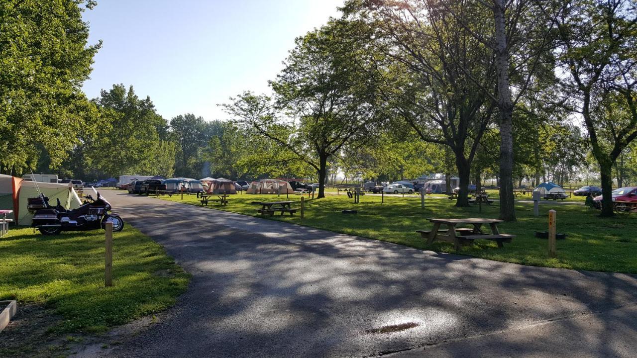 Отель Sandusky Koa Holiday Campground Экстерьер фото